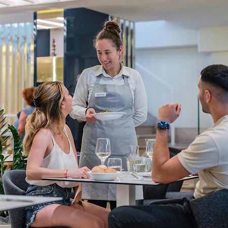 Hotel Universal 카톨리카 외부 사진
